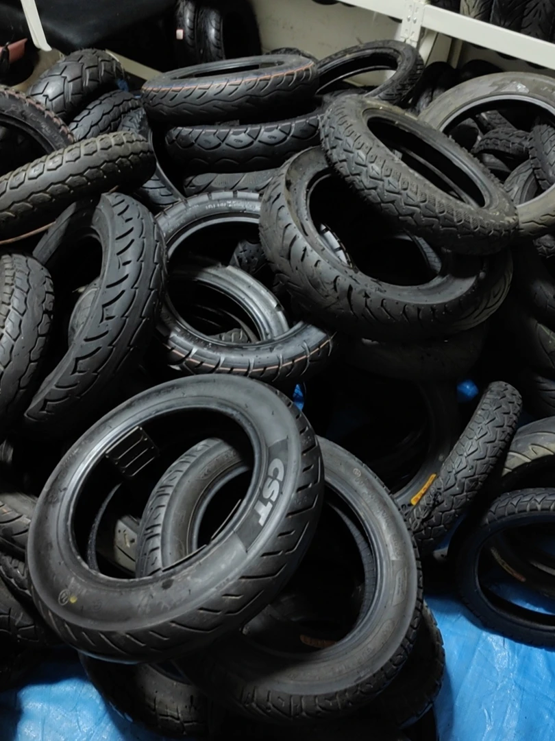 3.00-10大牌四层电动车摩托车电动车轮胎轮胎耐磨防滑真空胎