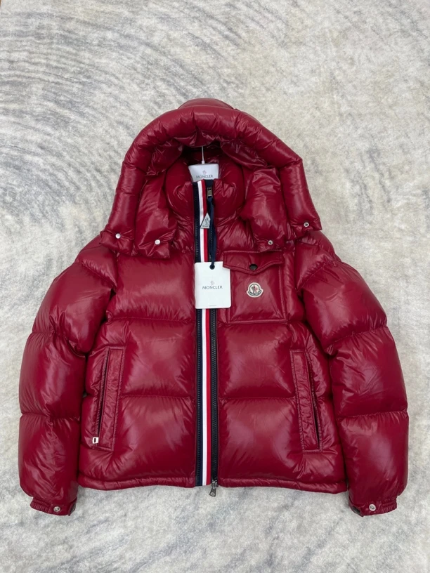 全新未使用 MONCLER 2码montbeliard红色亮面连帽羽绒服-50336