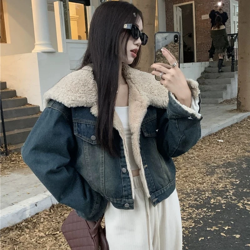 加绒加厚牛仔外套女秋冬季2025新款韩版宽松设计感大翻领短款上衣