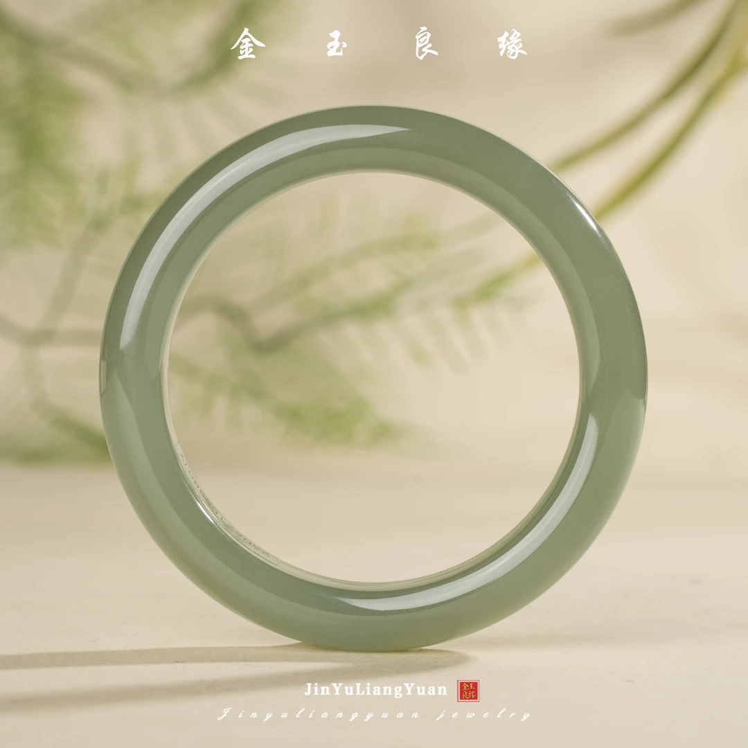金玉良缘和田玉高冰气质茶青色传承手镯