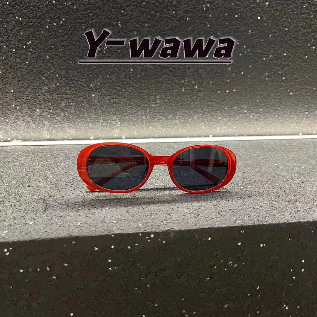 《复古猫眼》椭圆框墨镜复古辣妹紫外线红色框太阳镜