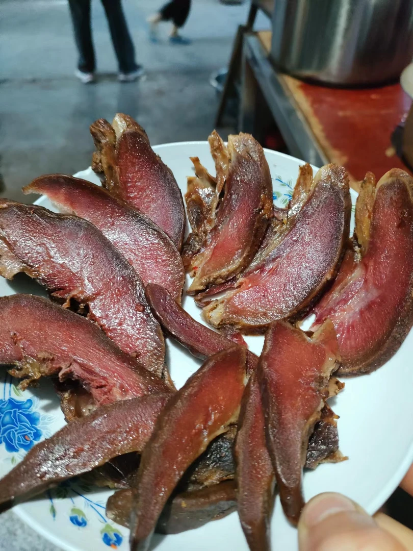 盐津纯天然腊猪舌