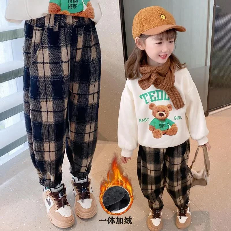 女童裤子2023秋冬新款时尚洋气中大童外穿休闲冬季加绒束脚裤格子