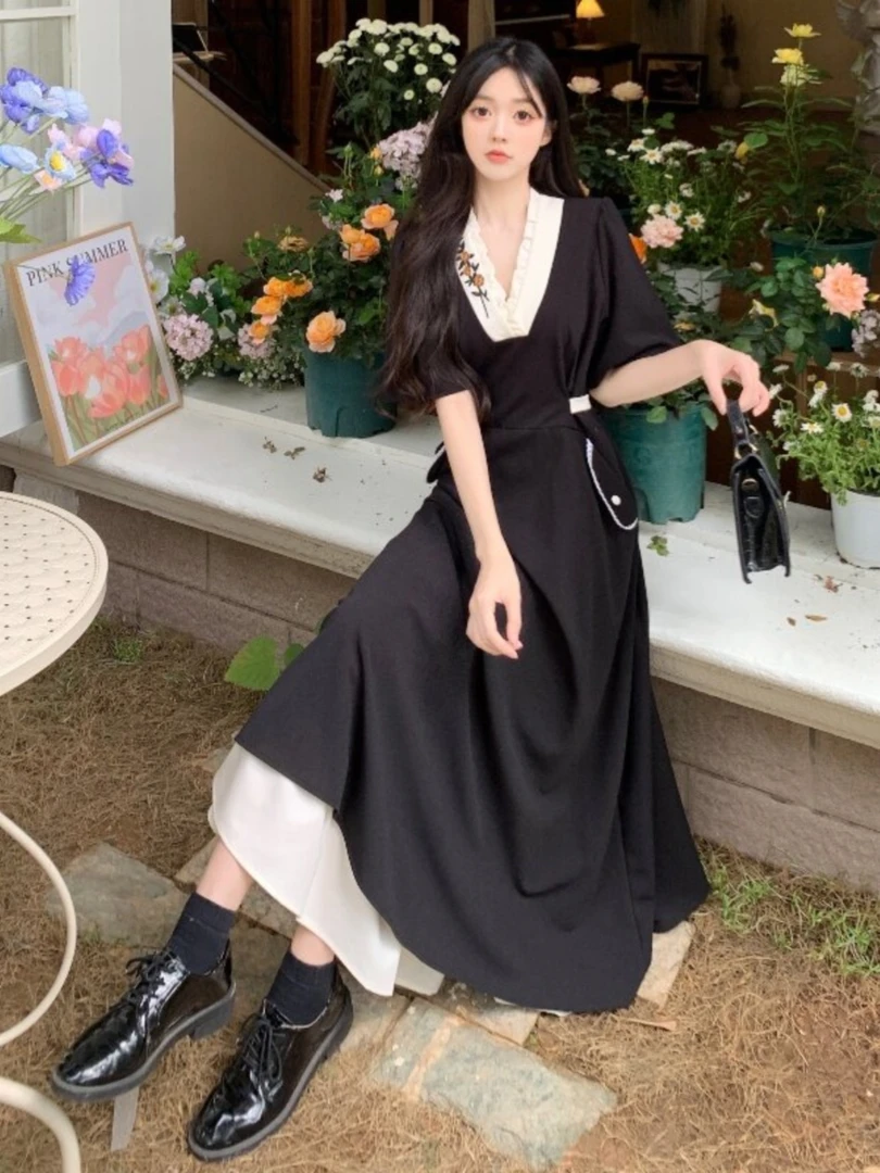 夏季赫本风时尚减龄复古风黑色长裙大码法式系带刺绣设计感连衣裙