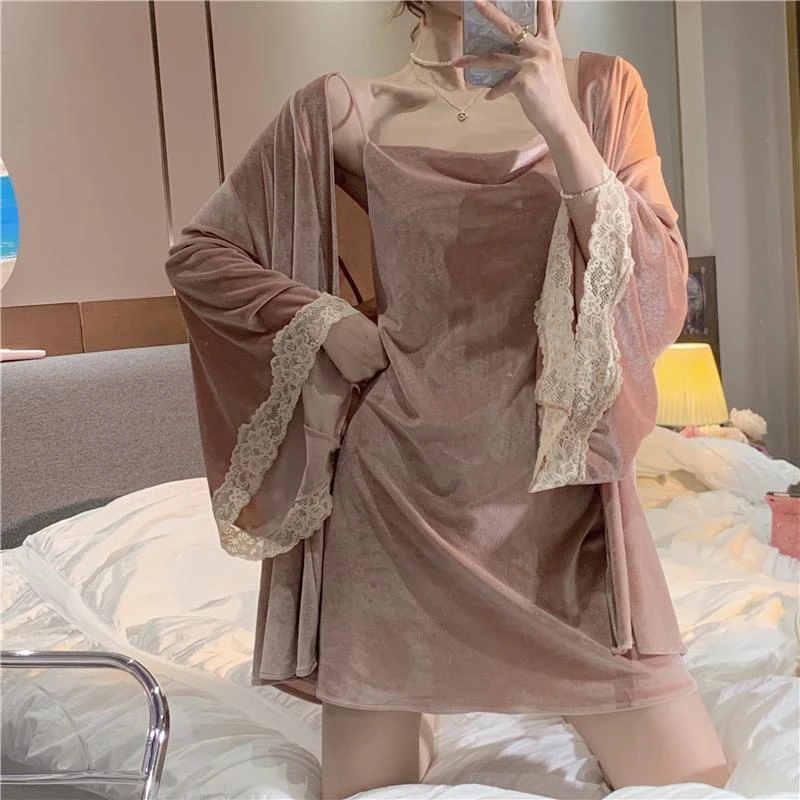 胖mm300斤大码金丝绒睡裙套装秋冬网红拼接蕾丝睡袍家居服套装潮