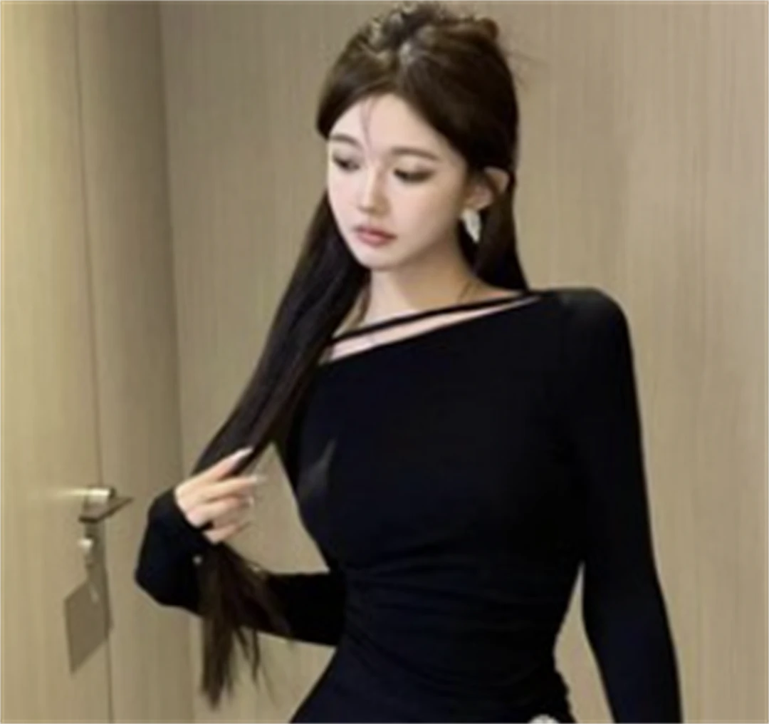 满天星河 亮闪闪针织毛毛 拼接开衫+黑色皮裙