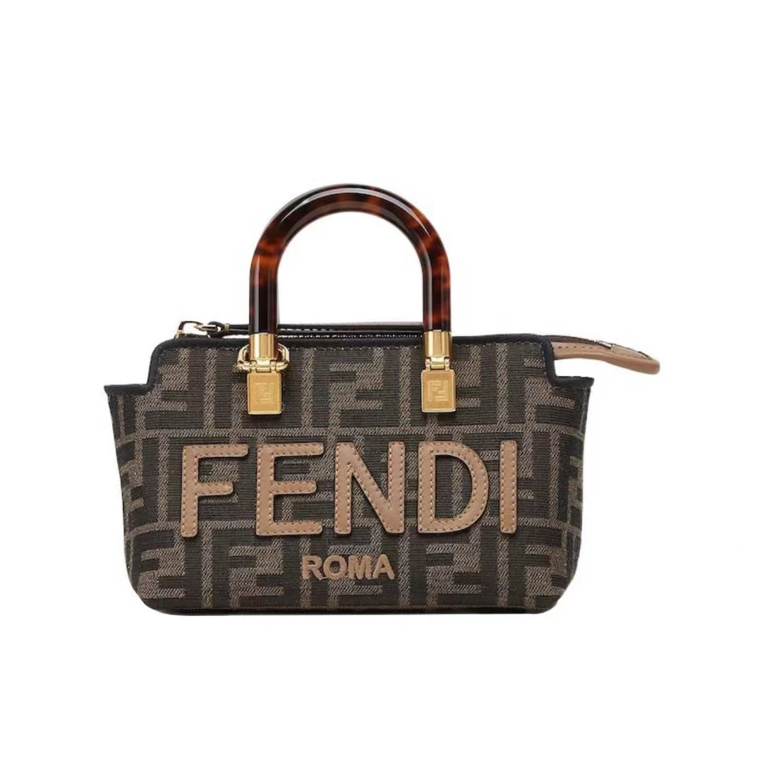 99新 FENDI/芬迪 老花波士顿by the way迷你斜挎包