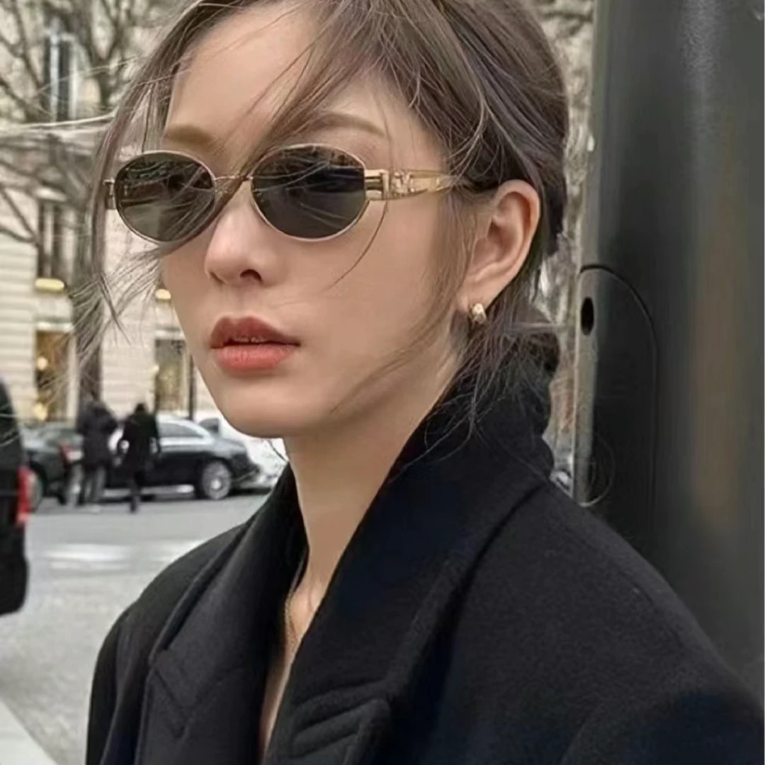 99新 Celine/思琳 椭圆形合金金属金色太阳镜墨镜（型号CL40235U））