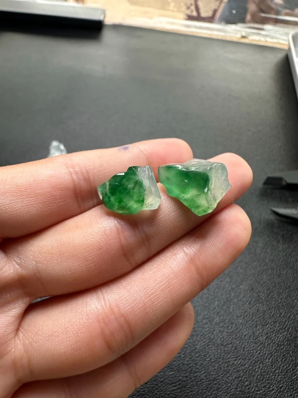 缅甸翡翠 天然A货 小小冰飘色2件