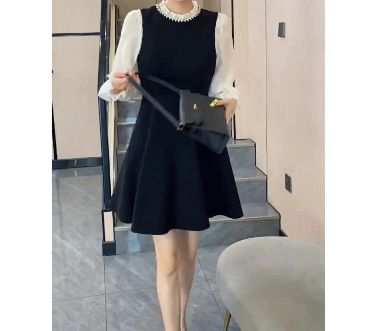 秋冬新款洋气百搭拼接收腰减龄显瘦打底短款连衣裙FJ101701