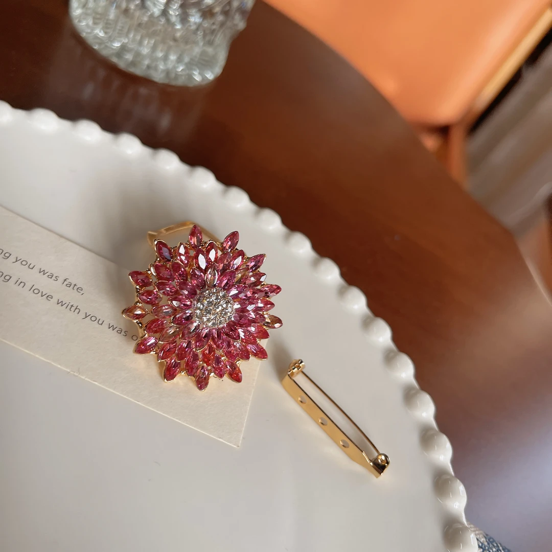 合金合成锆石胸针 6668雏菊花花衣角扣胸针