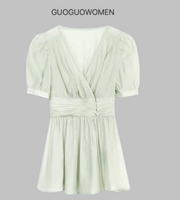 【果果家严选】清新减龄V领珠珠褶皱高腰大气套装女