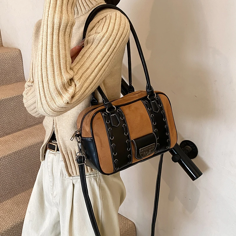 ins小众机车风保龄球包秋冬复古磨砂大容量单肩通勤时尚斜挎女