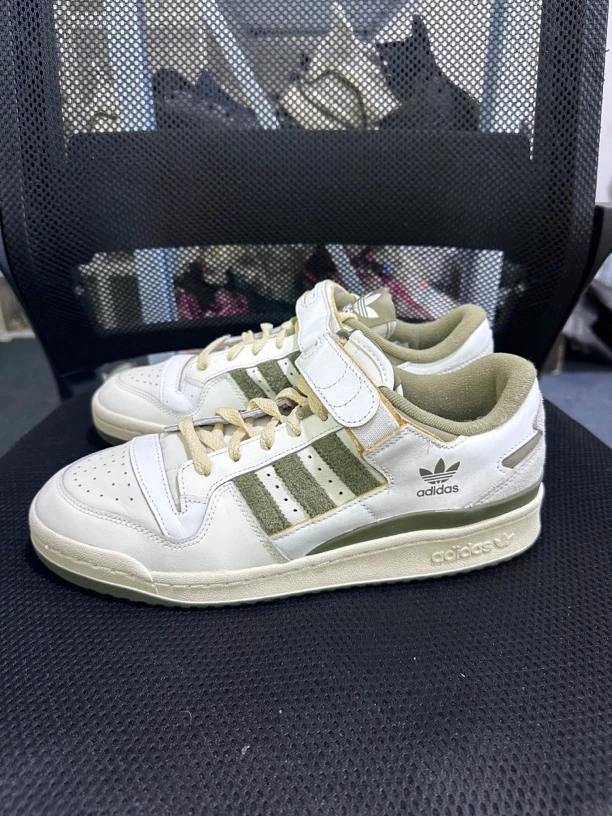 42.5码/阿迪达斯板鞋/99新/试穿/无原盒