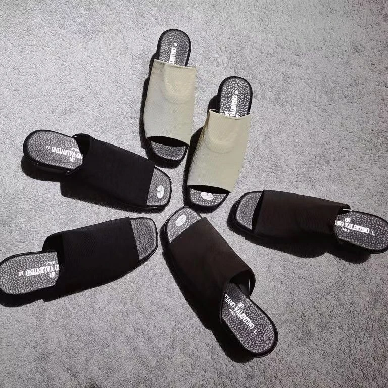 特特日本正品潮流高坡跟百搭舒服布料凉拖