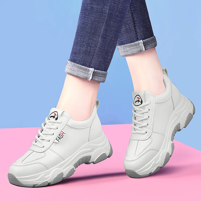 厚底小白鞋女2025新款女运动休闲鞋真皮加绒保暖女鞋显脚小老爹鞋