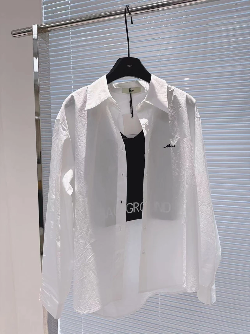 时尚休闲白色衬衣