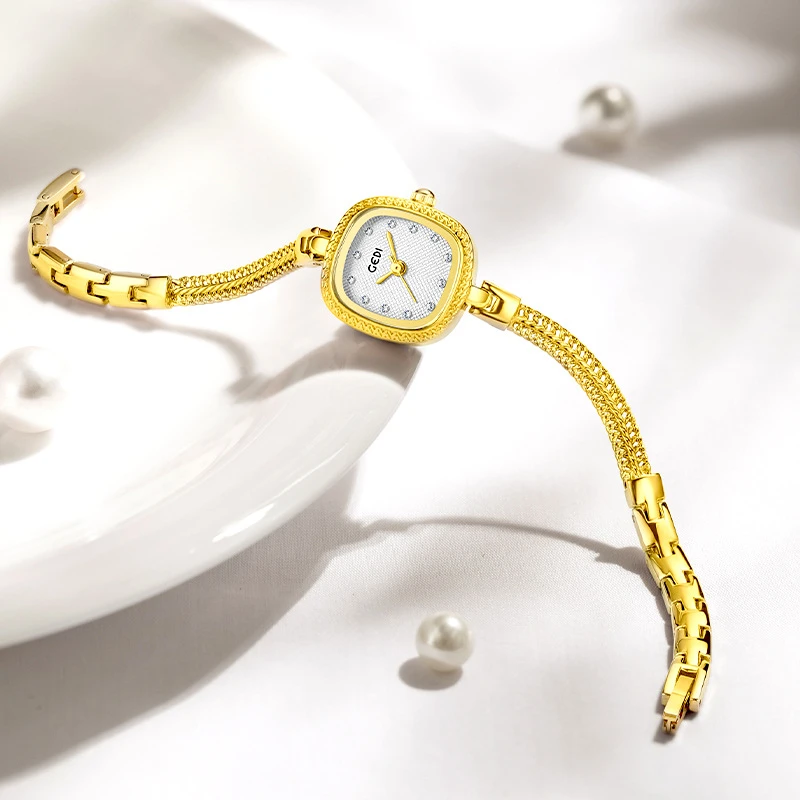 轻奢小众高级感手链表女士小巧精致石英表时尚气质细带合金手表