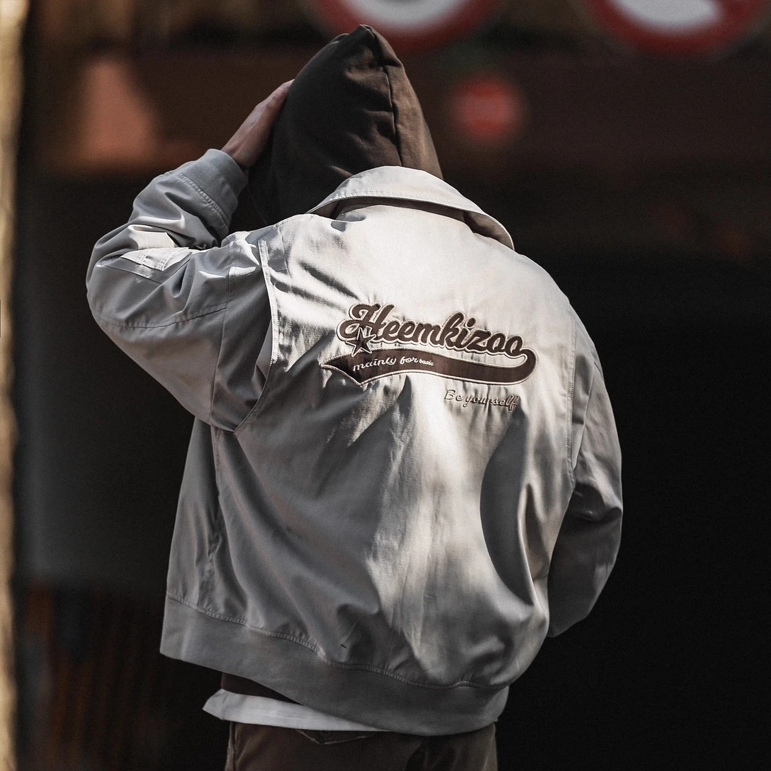 HEEMKIZOO春秋季s翻领工装刺绣户外飞行员夹克省钱风外套情侣潮