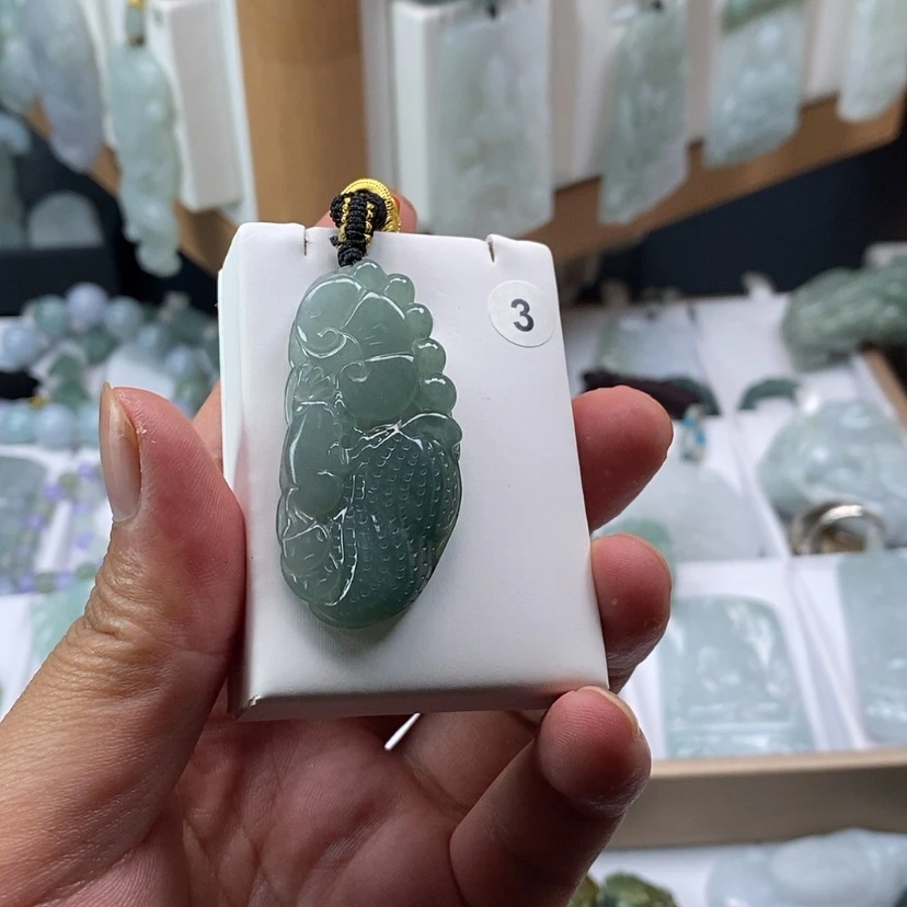 【闪购商品】翡翠颈饰未镶嵌青***板