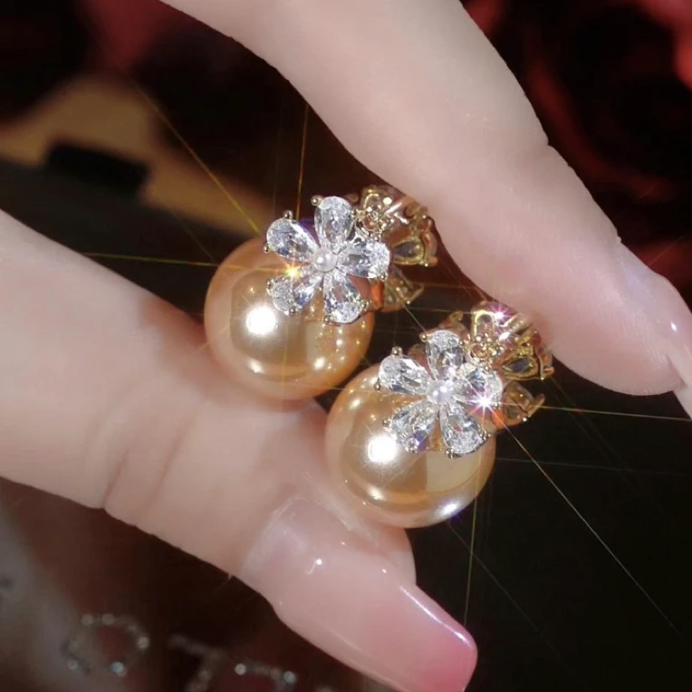 合金合成锆石耳饰 港风香槟锆石花朵耳扣小众甜美百搭耳环