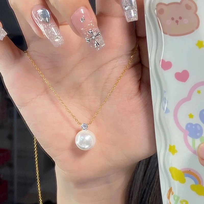 白珠金色戴妃扣吊坠