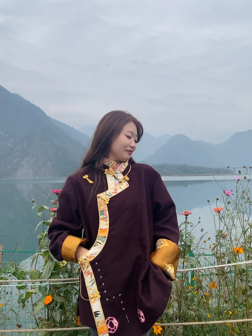 2022新款西藏藏装藏袍正品手工氆氇单件藏服上衣藏族外套传统