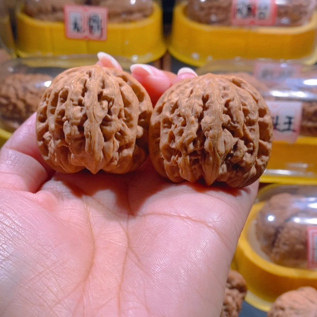 【闪购商品】文玩核桃吊坠加**辣文玩核桃