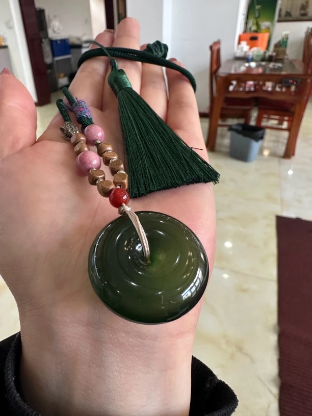 岫玉深绿高冰平安扣