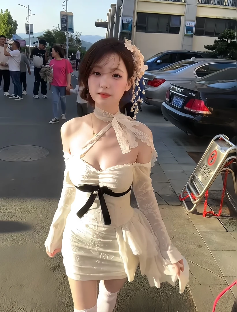 心动猎手~一字肩蕾丝长袖连衣裙2024年秋季拖尾设计辣妹包臀裙子