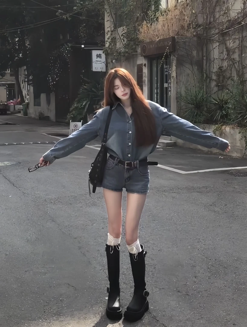 巴黎腔调辣妹牛仔套装女蓝色复古上衣水洗衬衫秋季牛仔短裤两件套