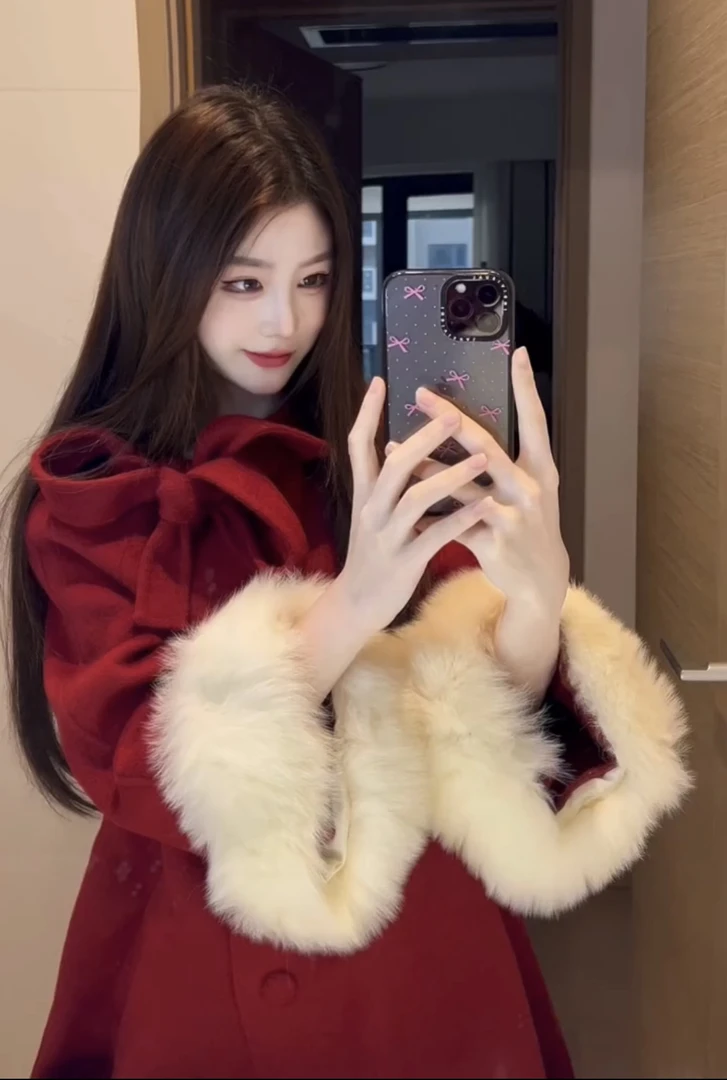 富家千金 冬季新款法式洋气高级感斗篷白色长袖毛毛毛呢外套女