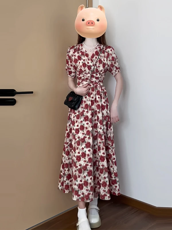 法式复古碎花连衣裙新款甜美设计感外海边度假风收腰显瘦长裙子夏