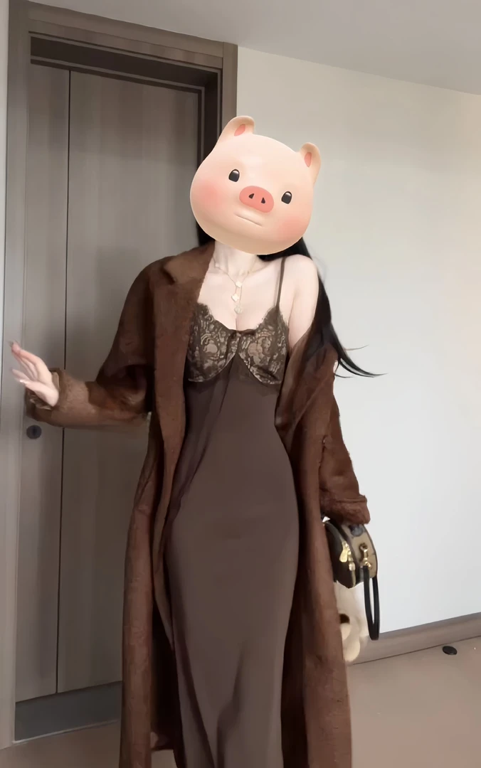冬季新款设计感双排扣长款方领复古大衣女蕾丝拼接吊带长裙两件套