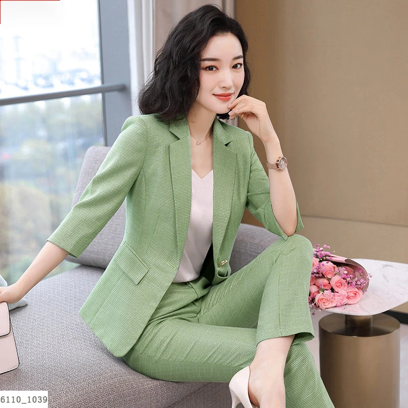 绿色休闲西装外套女洋气春季时尚气质女神范职业小西服套装薄款