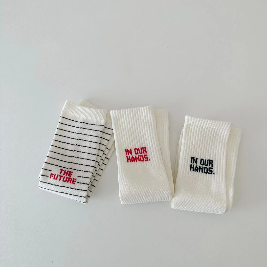 2025秋季新品儿童袜子棉袜男女童运动短袜成人亲子 直板-后跟字母