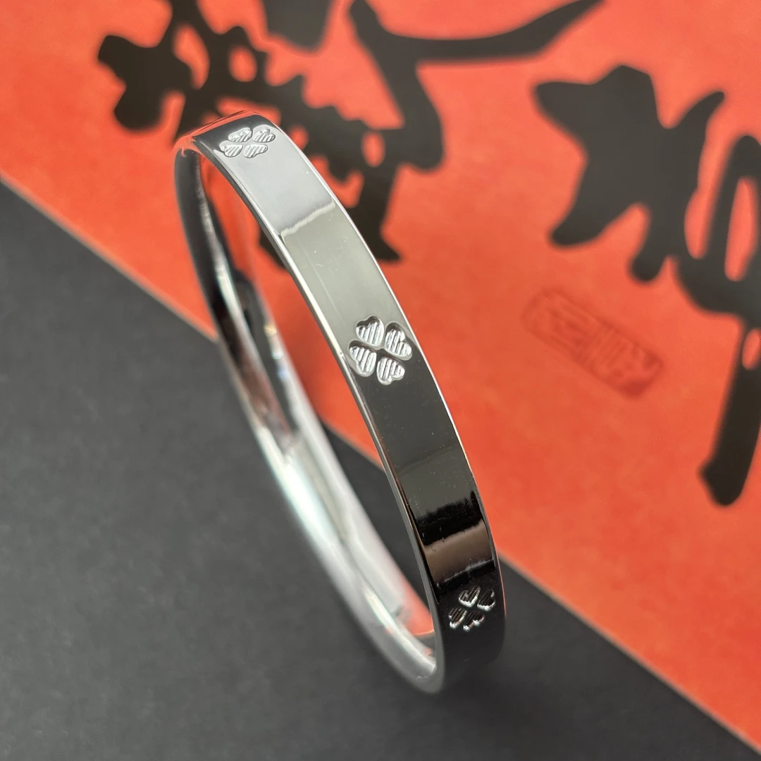 足银手镯 足银999.9手镯四叶草闭口简约时尚国际范实心亮面经典