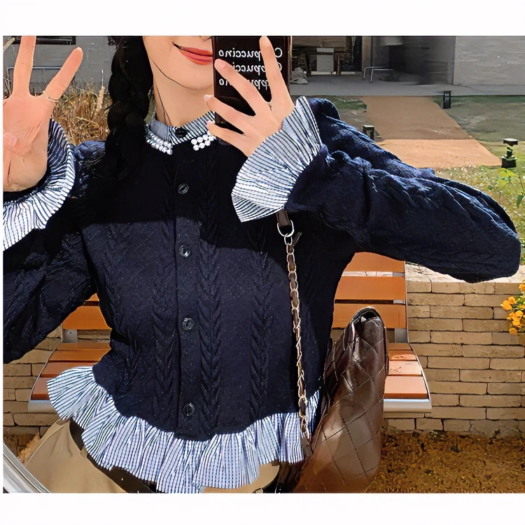 法式复古小香风针织拼接上衣秋冬新款花边长袖小众气质时尚毛衣女