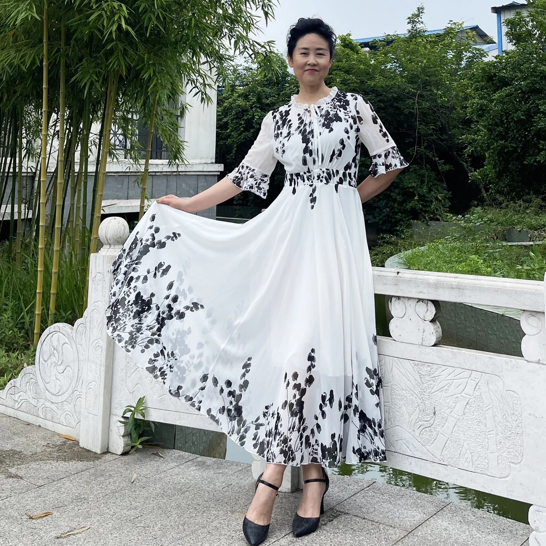 白色碎花连衣裙女2023夏新款国风收腰气质木耳领显瘦大摆雪纺长裙
