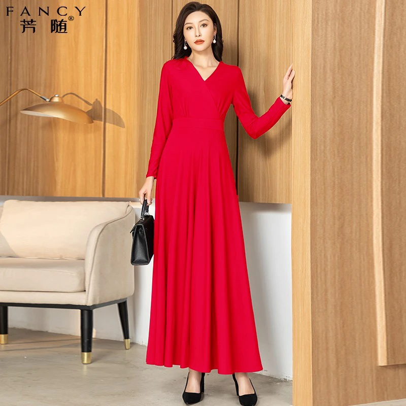 酒红色针织连衣裙女2025早春修身显瘦气质加厚宴会晚礼服长款裙子
