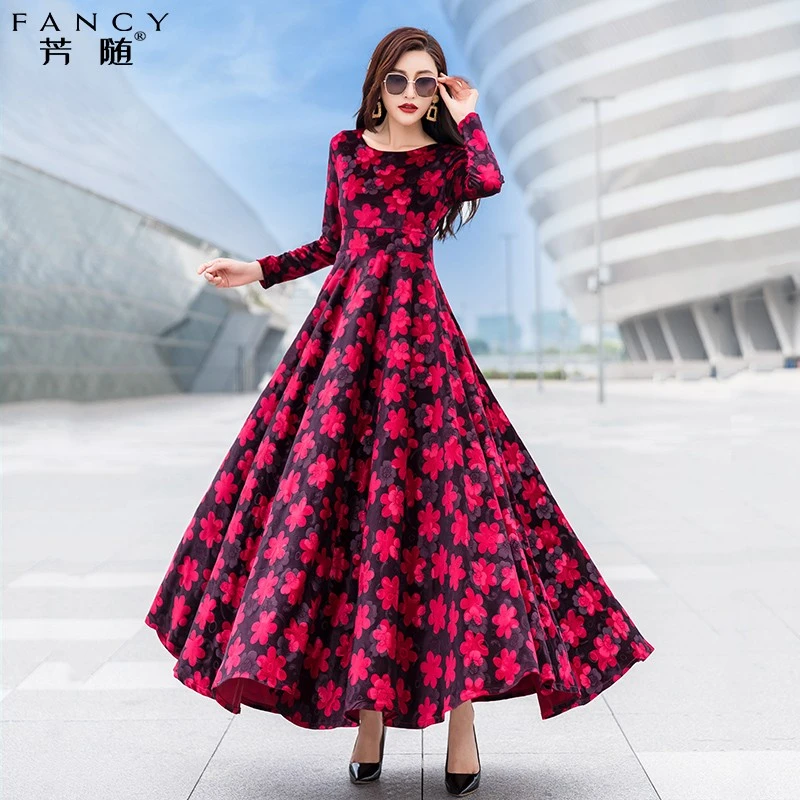 春季金丝绒红色长袖连衣裙女2025年新款显瘦长款气质过膝脚踝长裙