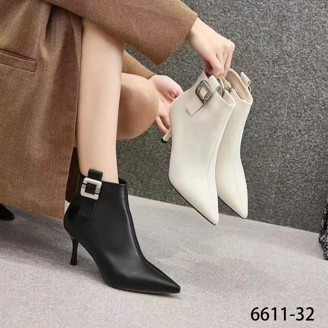 钎金鸟6611-32时尚软皮加绒侧拉链皮带扣女靴尖头细跟百搭6公分