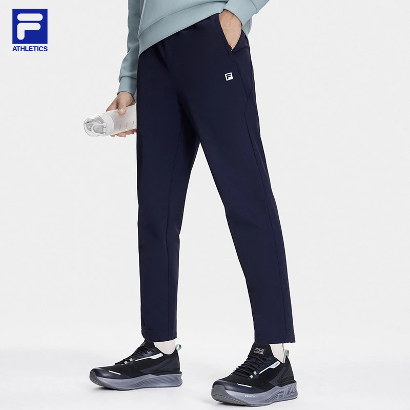 Fila/斐乐男士耐磨防泼水弹力防风针织透气直筒裤A11M341808F
