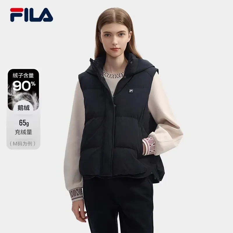 Fila/斐乐女子【90%鹅绒】羽绒马甲冬季休闲保暖连帽上衣F11W443901