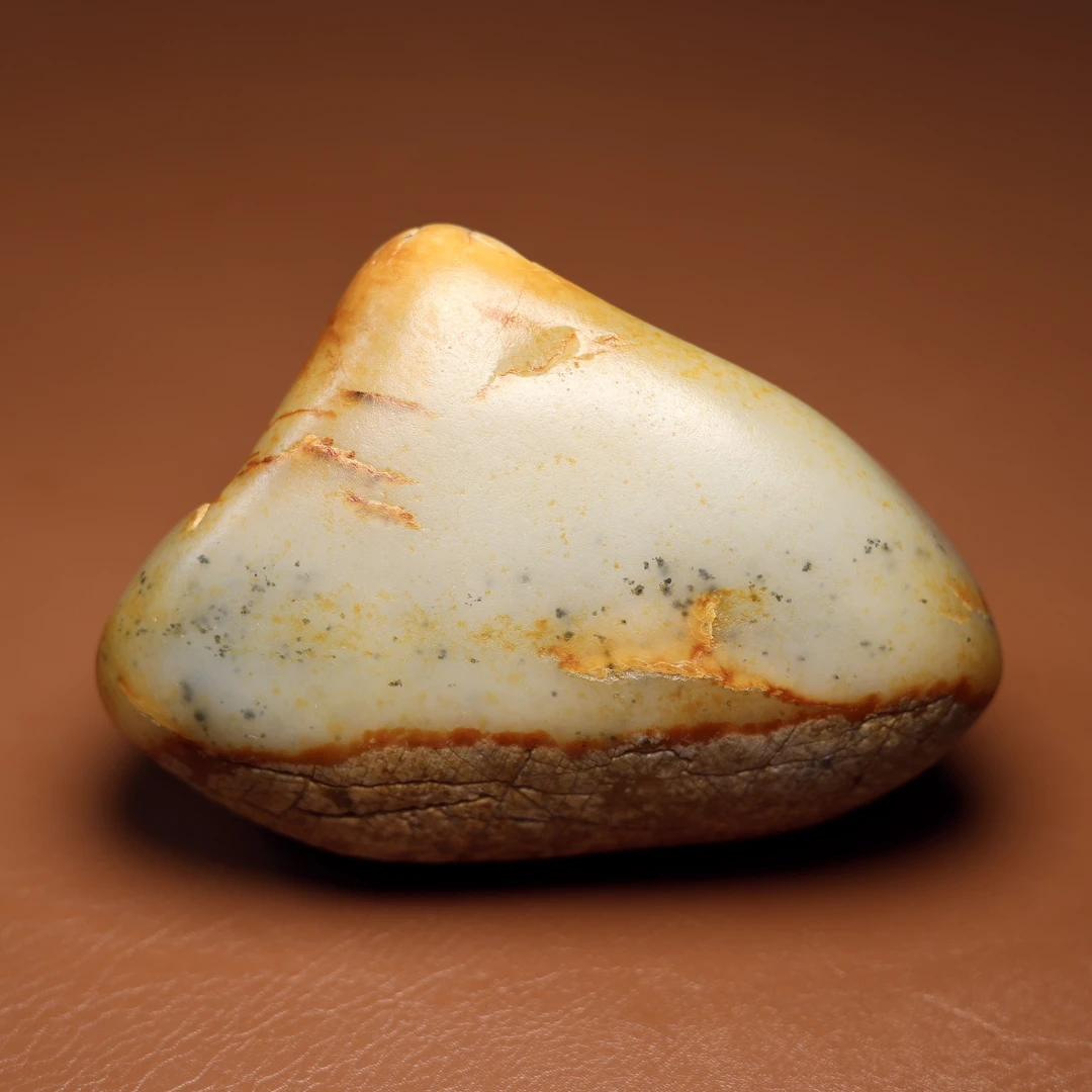 秋会长的和田玉新疆天然红皮白玉点墨青花籽料摆件手把原石