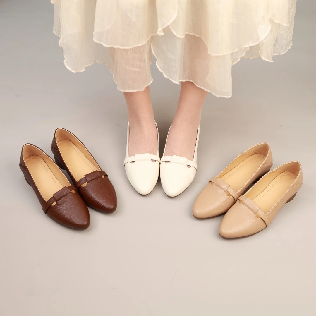 (跟高3厘米)【非凡】真皮女鞋2024新款尖头软底气质百搭中空凉鞋