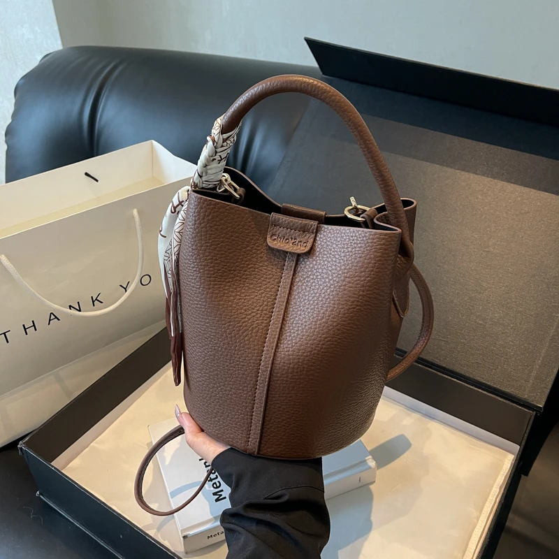 高级感包包女2024新款气质水桶包小众手提斜跨包休闲洋气单肩包