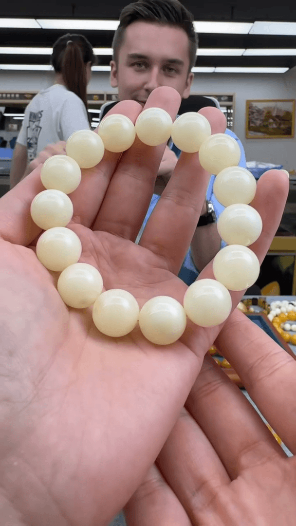 【闪购商品】琥珀手串未镶嵌636秒拍号