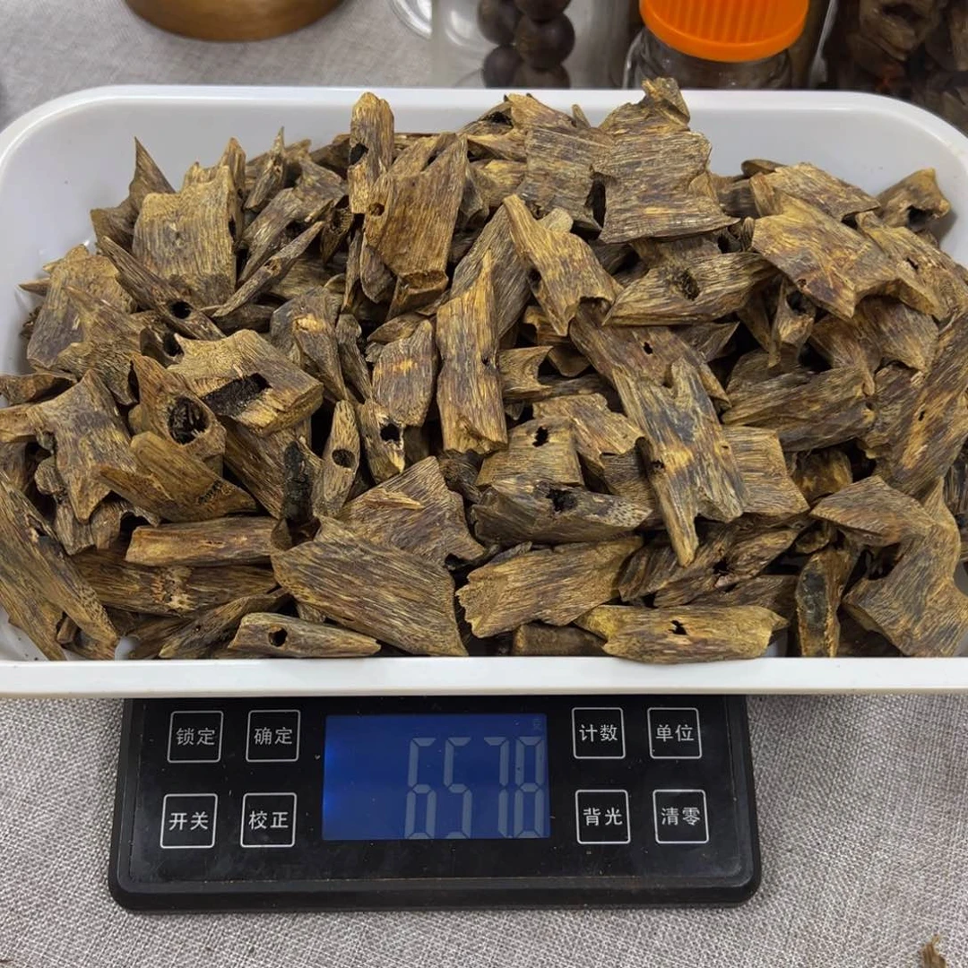 沉香木手把件小***彩海南老白棋657克