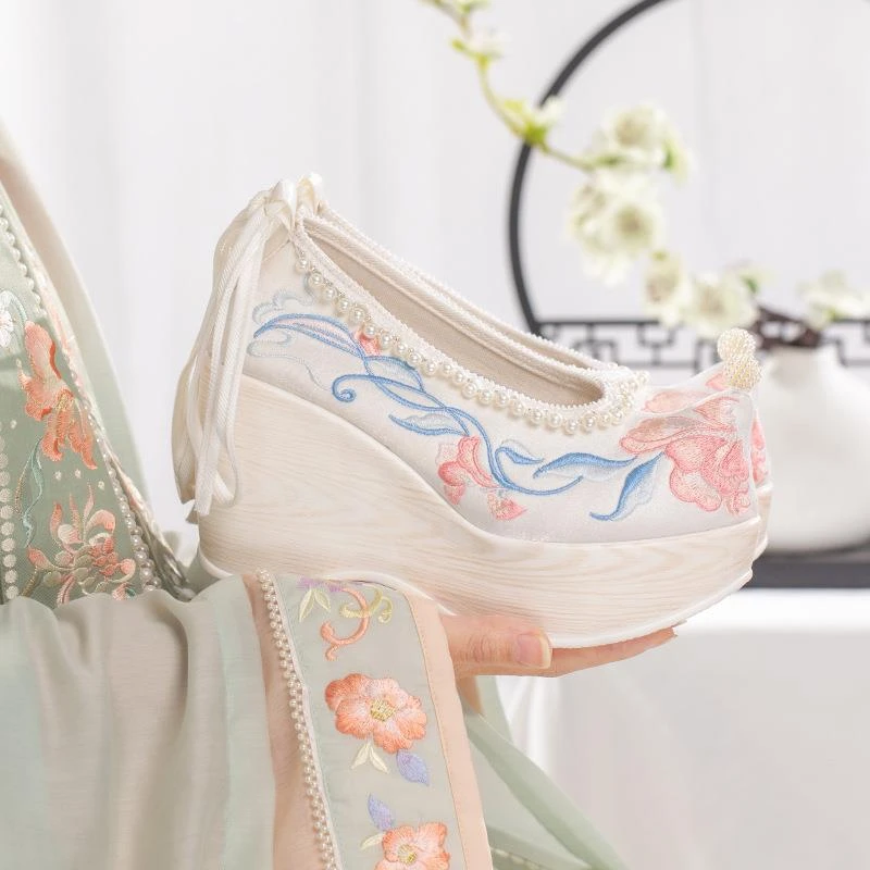 楼兰汉服鞋子女古风高跟绣花鞋珍珠翘头履增高弓鞋坡跟唐风古装鞋